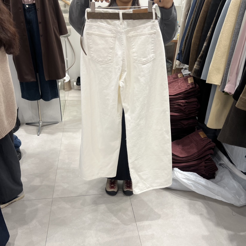 ANN MARGRET東大門㊣直郵女裝新品25秋冬牛仔褲不含腰帶GRETA.Y牛仔褲