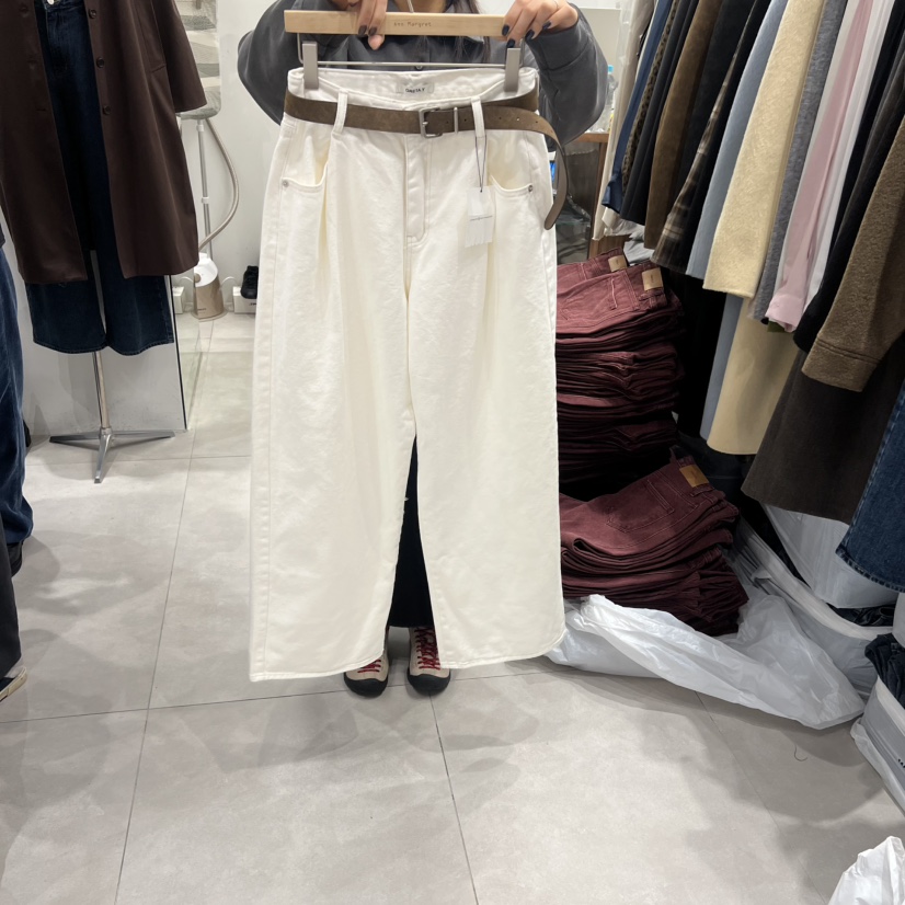 ANN MARGRET東大門㊣直郵女裝新品25秋冬牛仔褲不含腰帶GRETA.Y牛仔褲圖色2