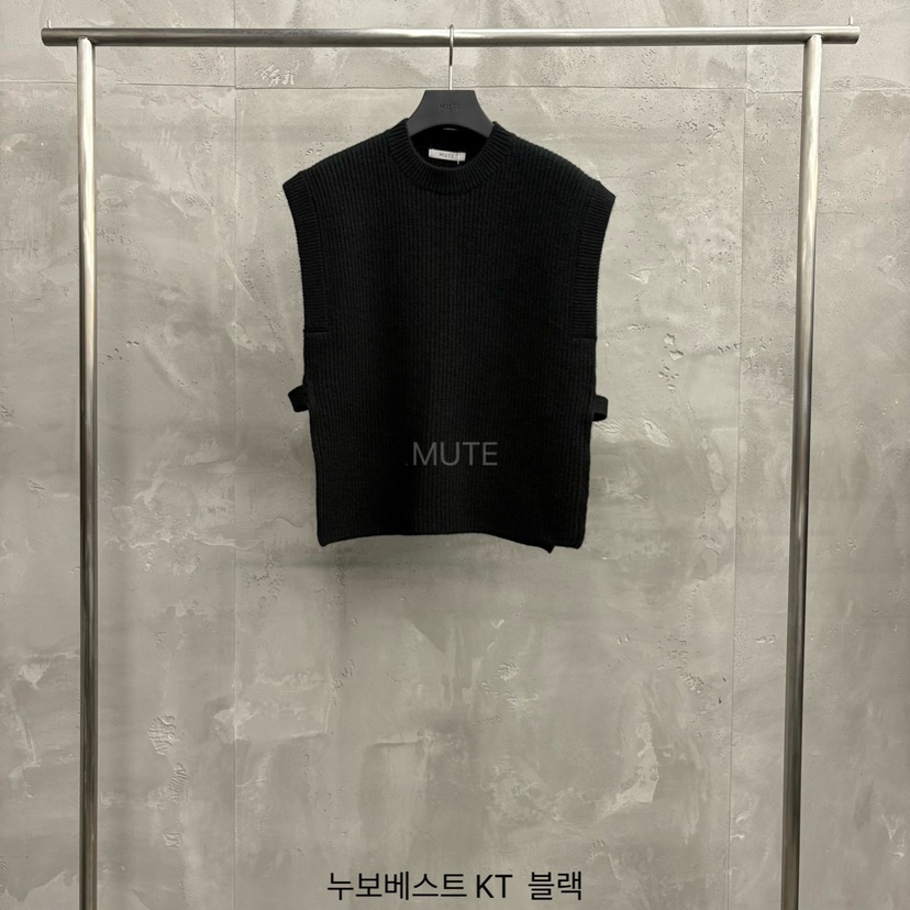 MUTE-P東大門㊣直郵女裝新品真品人氣熱賣休閑推薦吊帶背心MUTE吊帶/背心圖色4