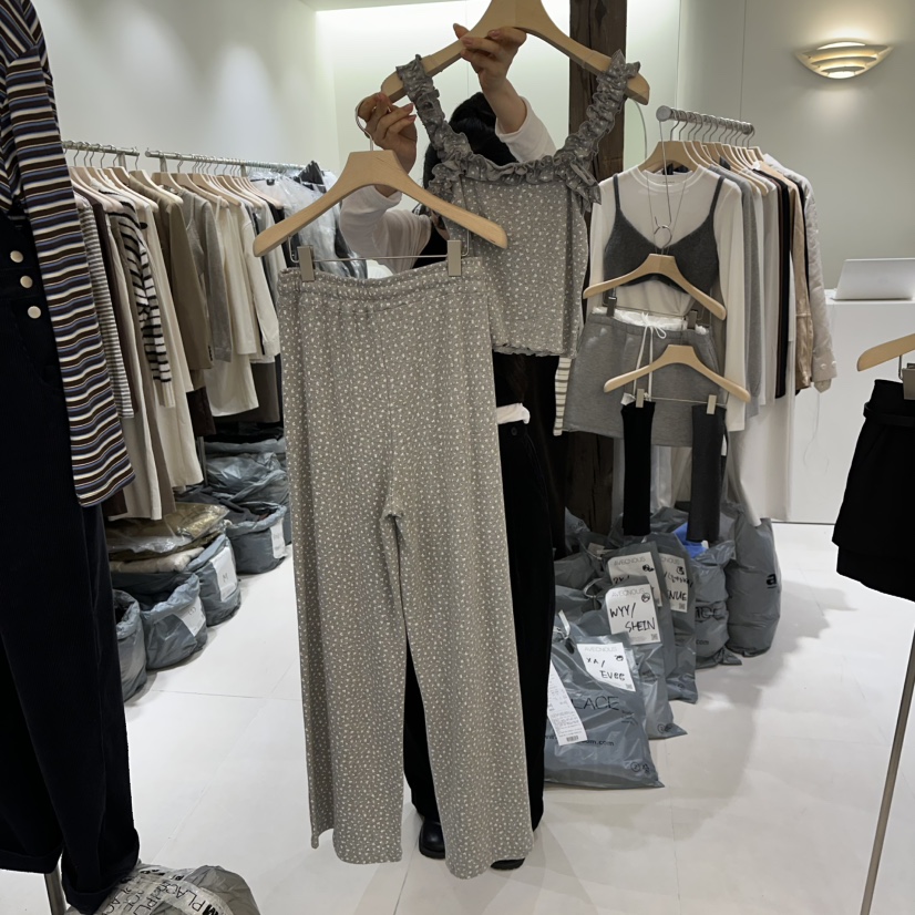 AVECNOUS東大門㊣直郵女裝新品推薦真品人氣休閑套裝兩件套AVECNOUS套裝