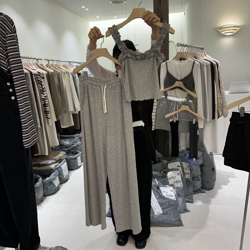 AVECNOUS東大門㊣直郵女裝新品推薦真品人氣休閑套裝兩件套AVECNOUS套裝
