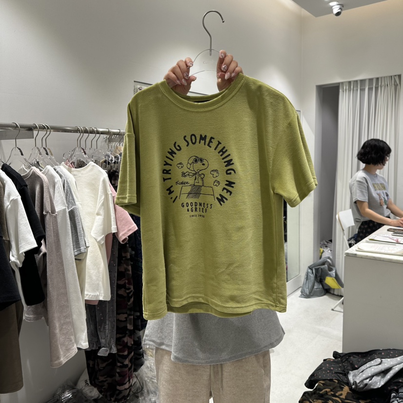 COMBO東大門㊣直郵女裝新款人氣熱賣時尚25秋冬休閑T恤史努比COM_BOT恤圖色2