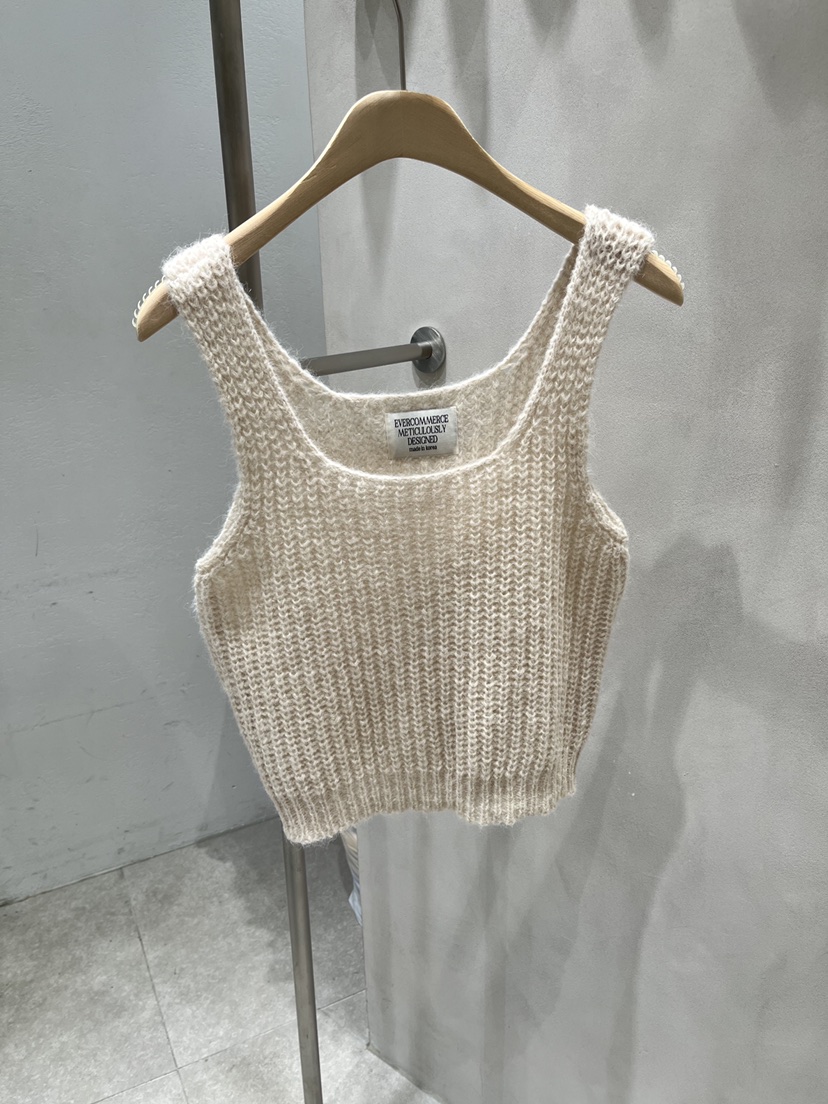 EVERCOMMERCE METICULOUSLY DESIGNED東大門㊣實拍女裝新款25秋冬吊帶背心羊駝EVERCOMMERCE吊帶/背心圖色2