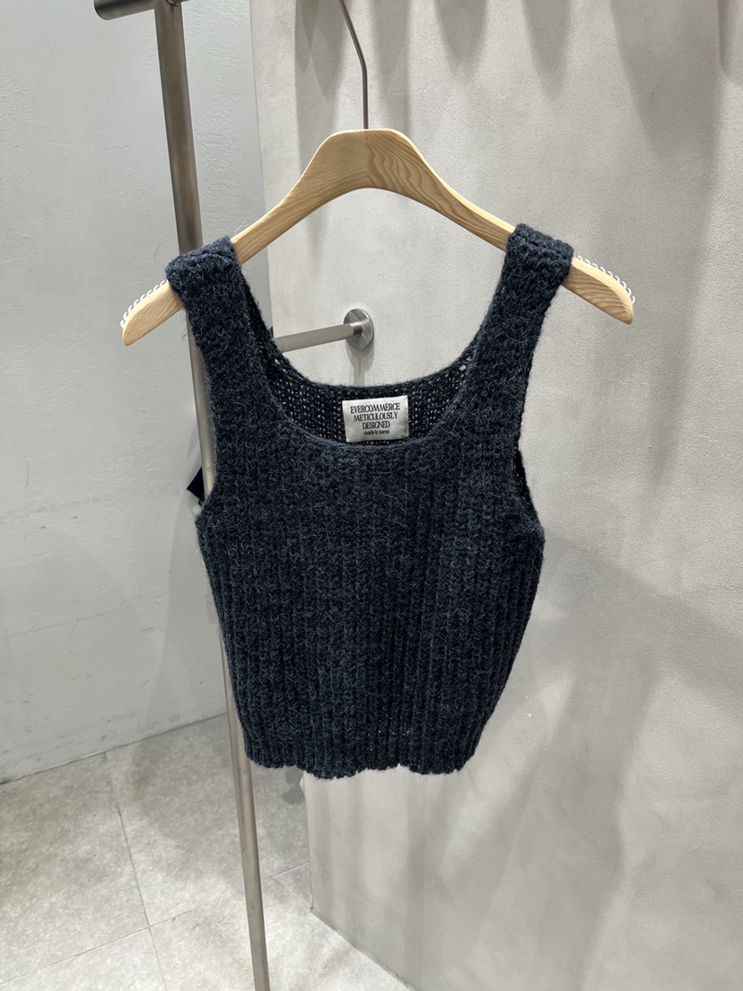 EVERCOMMERCE METICULOUSLY DESIGNED東大門㊣實拍女裝新款25秋冬吊帶背心羊駝EVERCOMMERCE吊帶/背心圖色3