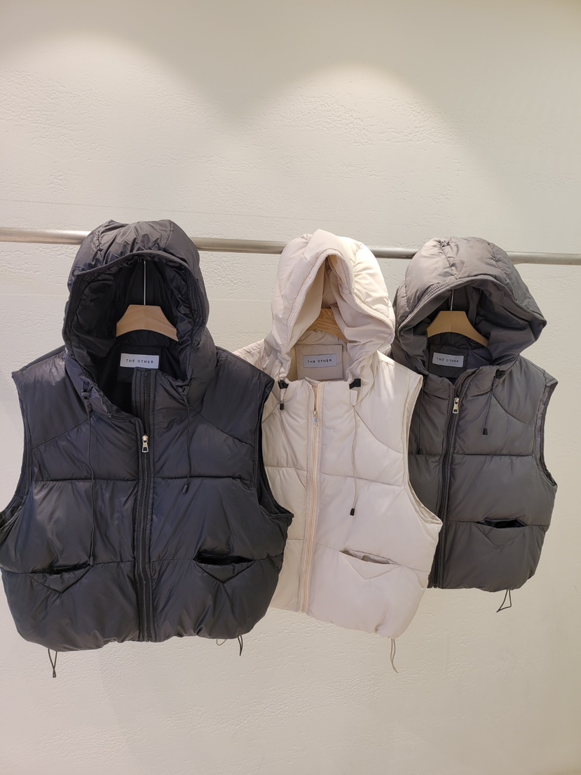 空東大門㊣代購女裝新品25秋冬時尚職業休閑人氣熱賣馬甲連帽THE OTHER馬甲