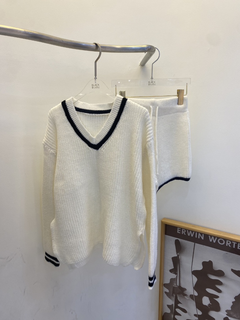 BLACK BIJOU東大門㊣代購女士新品時尚25秋冬真品熱賣套裝V領BLACK BIJOU套裝