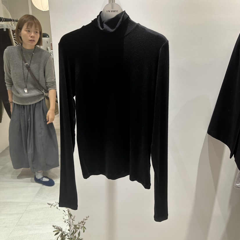 LOW MOMENT韓國直郵㊣女裝新款時尚推薦人氣職業熱賣長袖T恤LOW MOMENT長袖T恤圖色5