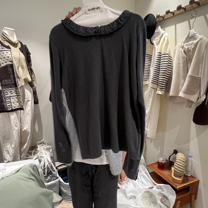 LE JARDINET東大門㊣代購女士新品熱賣長袖T恤不含項鏈加絨LE JARDINET長袖T恤圖色2