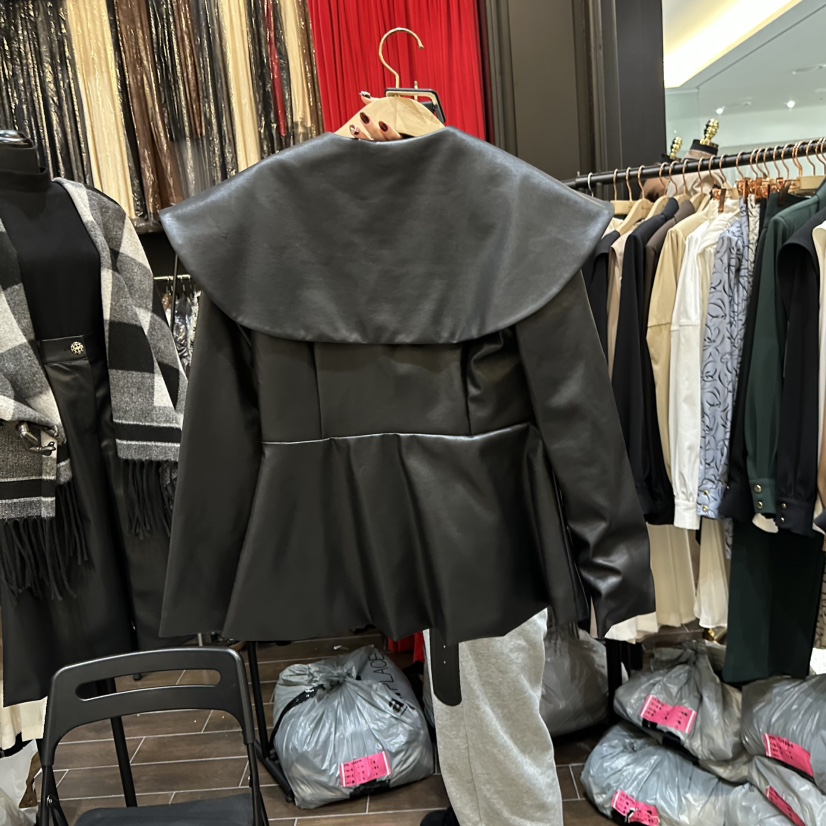 HERISH-HAUTE東大門㊣直郵女裝新品真品人氣時尚推薦夾克斗篷HERISH-HAUTE夾克