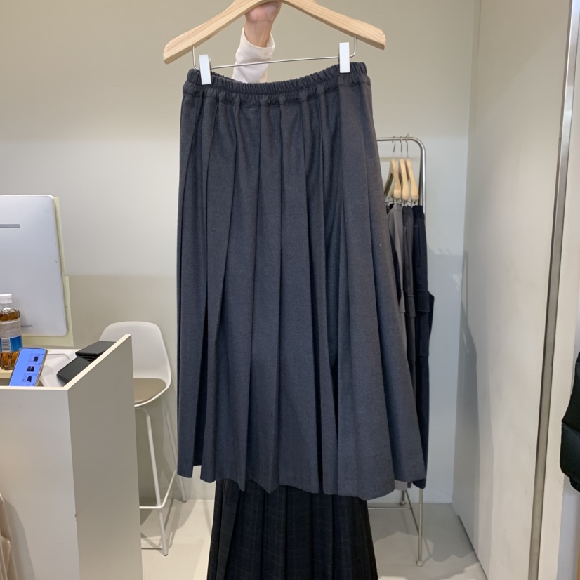 OUTRENE東大門㊣實拍女裝新品真品25秋冬職業熱賣半身裙中短裙OUTRENE半身裙/中短裙