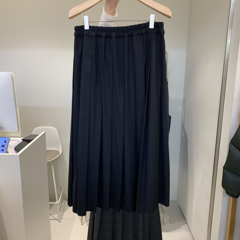OUTRENE東大門㊣實拍女裝新品真品25秋冬職業熱賣半身裙中短裙OUTRENE半身裙/中短裙圖色2