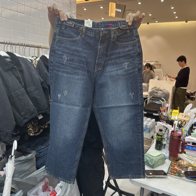ITZEL韓國代購㊣女裝新品熱賣真品25秋冬時尚休閑推薦牛仔褲ITZEL牛仔褲