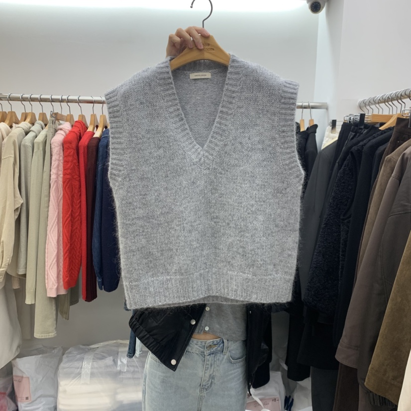 DRESS ROOM東大門㊣實拍女裝新款熱賣推薦吊帶背心V領羊毛DRESS ROOM吊帶/背心圖色2