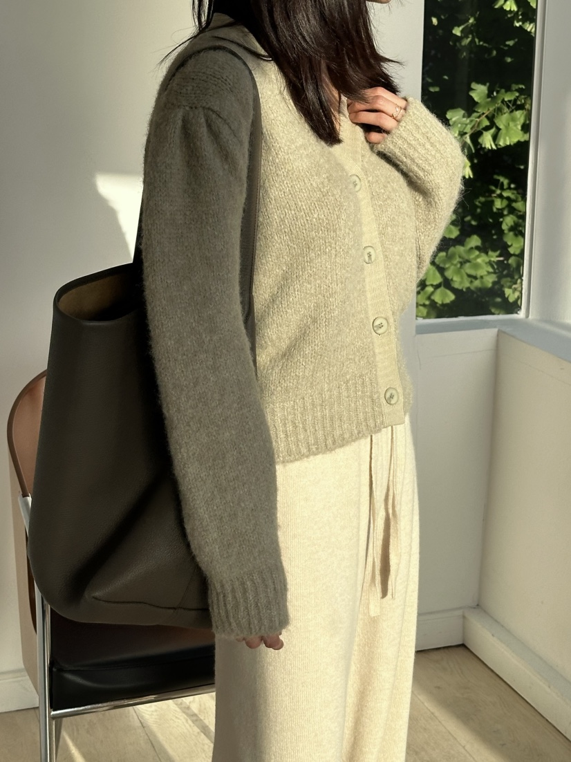 LE VASE東大門㊣直郵女裝新款熱賣25秋冬人氣真品時尚針織衫LE VASE針織衫