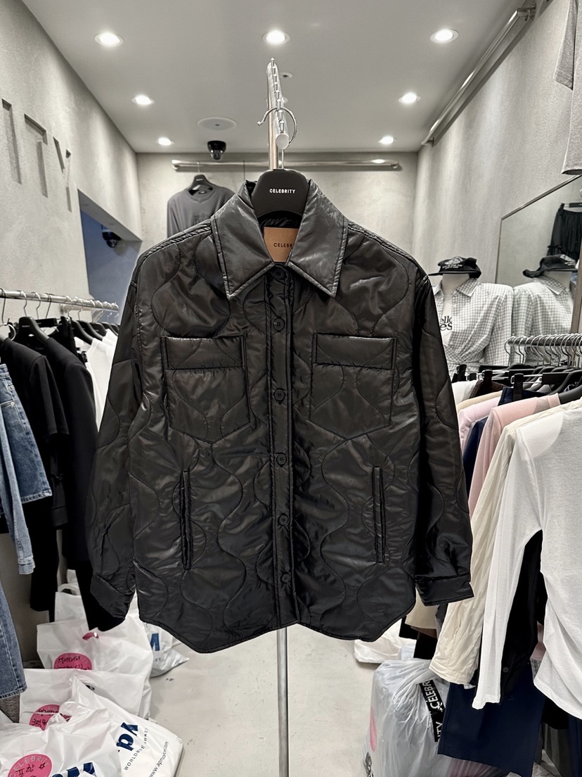 CELEBRITY-A東大門㊣直郵女裝新品時尚真品推薦人氣夾克絎縫CELEBRITY-A夾克