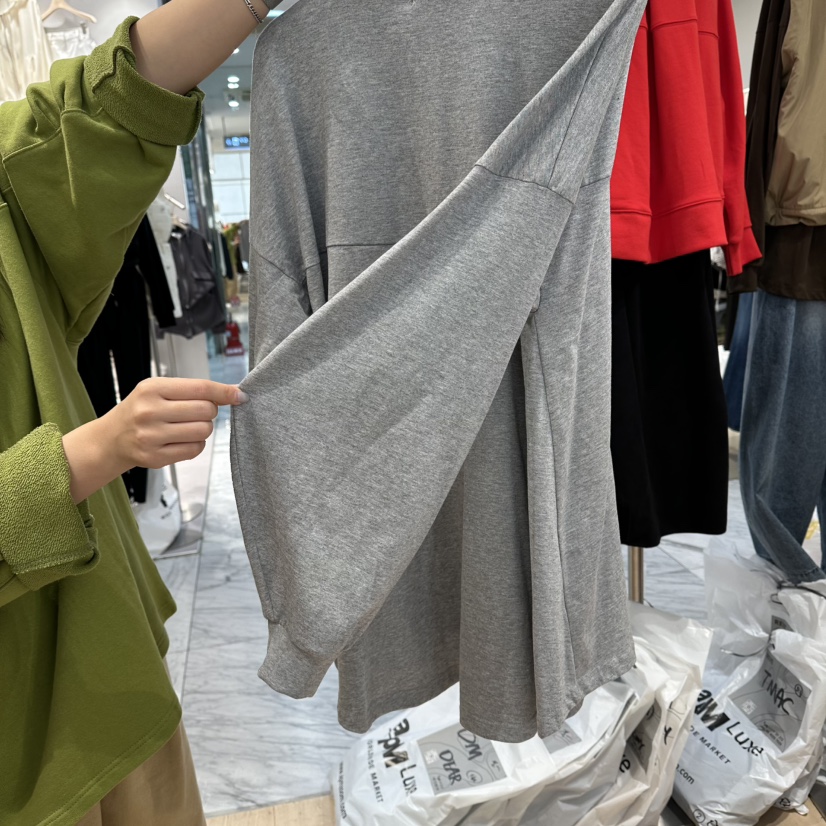 REVE-L東大門㊣實拍女裝新品熱賣25秋冬人氣推薦時尚長袖T恤REVE-L長袖T恤