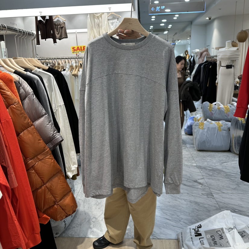 REVE-L東大門㊣實拍女裝新品熱賣25秋冬人氣推薦時尚長袖T恤REVE-L長袖T恤圖色2