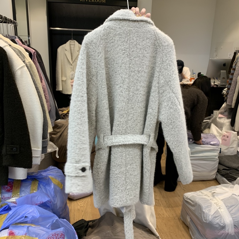 RIVEROOM東大門㊣實拍女裝新品人氣推薦真品中長款大衣羊駝RIVEROOM中長款大衣