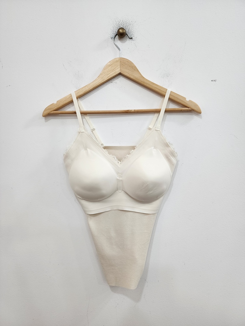 LE MIU東大門㊣實拍女裝新款職業推薦真品人氣熱賣吊帶背心LE_MIU吊帶/背心