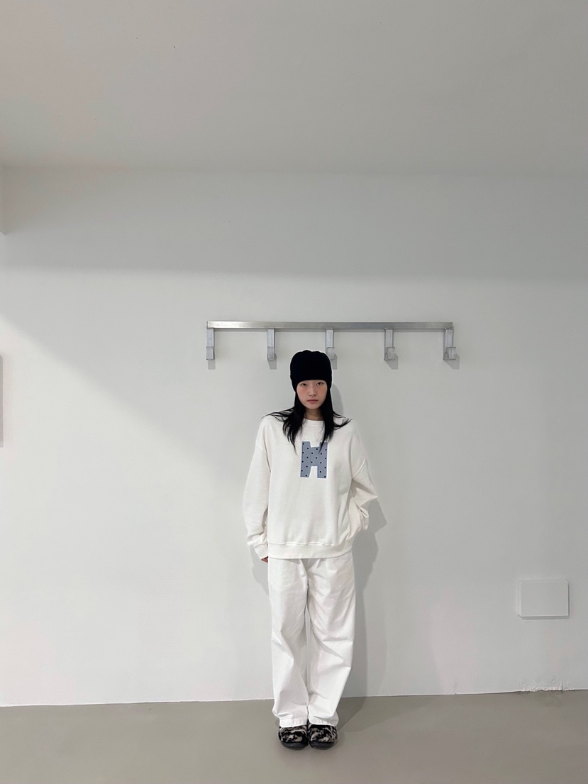 HEUMUTA東大門㊣實拍女裝新品推薦時尚人氣職業熱賣衛衣拉絨HEUMUTA衛衣