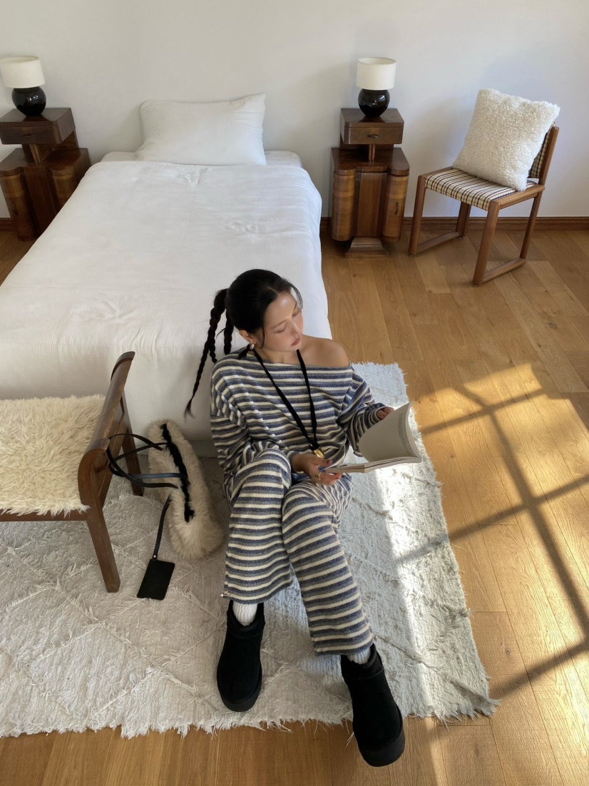 OUPPT東大門㊣直郵女裝新款時尚推薦25秋冬職業衛衣不含項鏈OUPPT衛衣