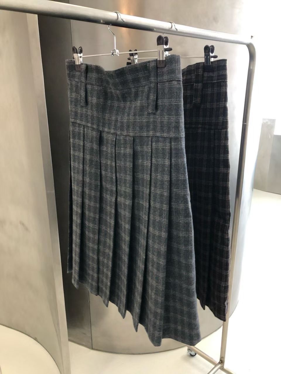 VIVID東大門㊣實拍女士新品25秋冬時尚真品半身裙中短裙格紋VIVID半身裙/中短裙