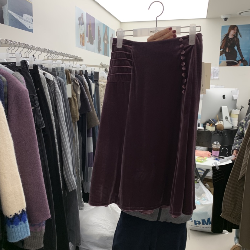 SOLD OUT東大門㊣實拍女士新品人氣25秋冬半身裙中短裙絲絨紐扣SOLD OUT半身裙/中短裙