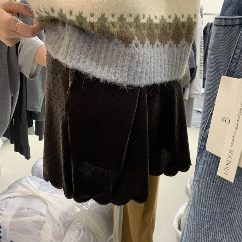SOLD OUT東大門㊣實拍女裝新款休閑推薦職業人氣短裙天鵝絨SOLD OUT短裙