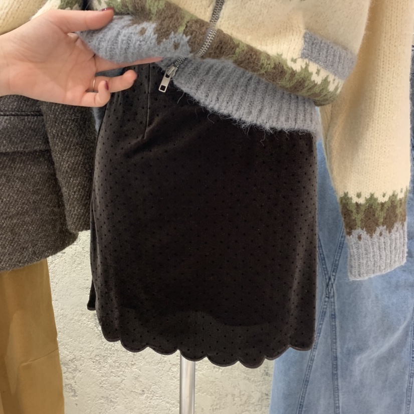 SOLD OUT東大門㊣實拍女裝新款休閑推薦職業人氣短裙天鵝絨SOLD OUT短裙