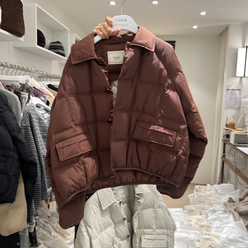 VENIR-a東大門㊣代購女裝新款時尚推薦熱賣人氣短款羽絨服絨VENIR-a短款羽絨服圖色2