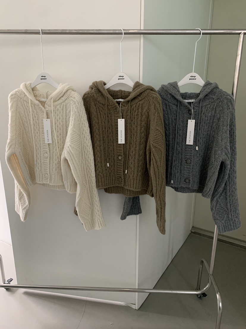 SHOP POSTER韓國代購㊣女裝新品人氣職業時尚針織衫羊駝連帽SHOP_POSTER針織衫