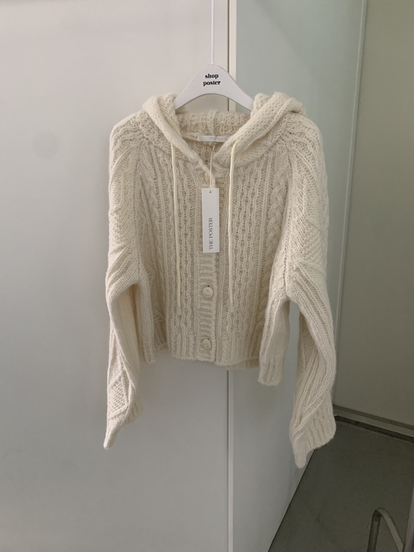 SHOP POSTER韓國代購㊣女裝新品人氣職業時尚針織衫羊駝連帽SHOP_POSTER針織衫