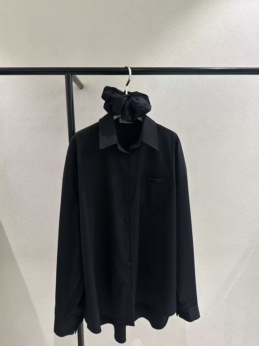 POSTMODERN韓國直郵㊣女裝新品25秋冬襯衫蕾絲衫含頭飾褶皺POSTMODERN襯衫/蕾絲衫圖色2黑色