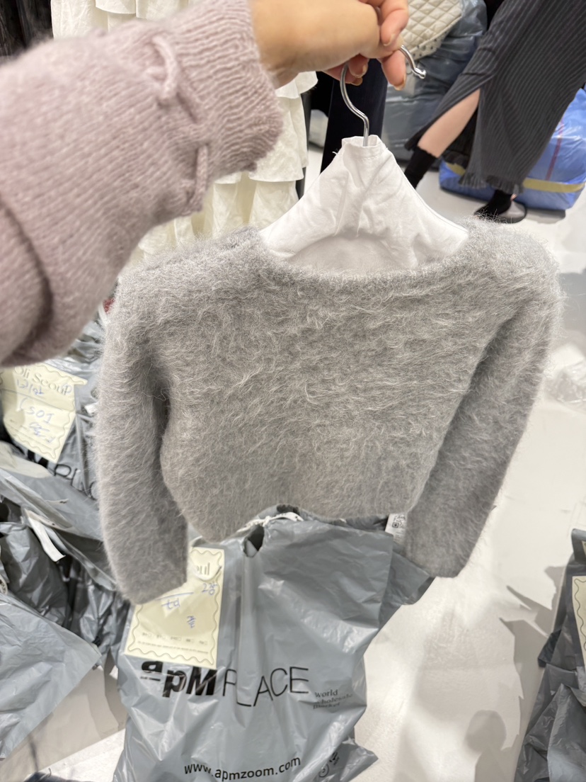 OLI SEOUL東大門㊣代購女裝新品休閑推薦職業熱賣毛衣羊駝OLI SEOUL毛衣