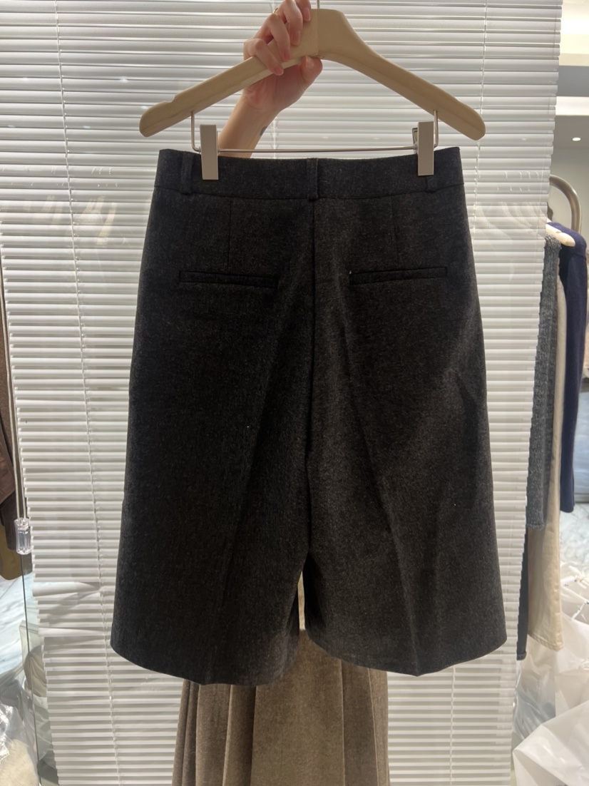 FF韓國代購㊣女裝新品25秋冬休閑真品推薦職業時尚短褲羊毛FF/SUNDAY短褲