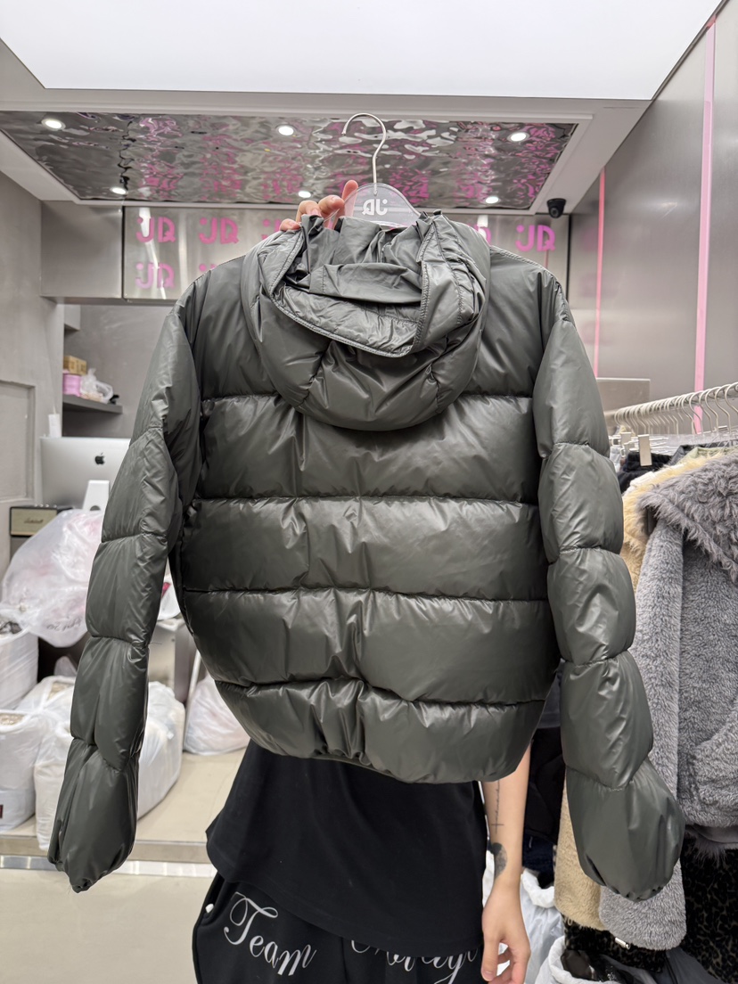 JUDYQUE東大門㊣直郵女裝新品休閑真品推薦熱賣短款羽絨服連帽JUDYQUE短款羽絨服