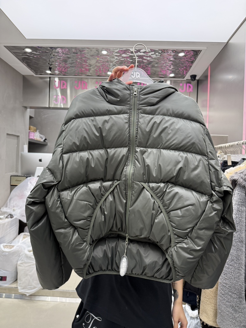 JUDYQUE東大門㊣直郵女裝新品休閑真品推薦熱賣短款羽絨服連帽JUDYQUE短款羽絨服
