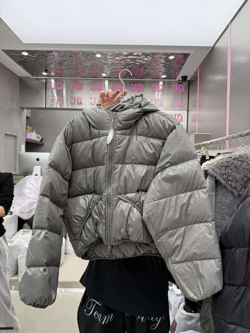 JUDYQUE東大門㊣直郵女裝新品休閑真品推薦熱賣短款羽絨服連帽JUDYQUE短款羽絨服圖色2