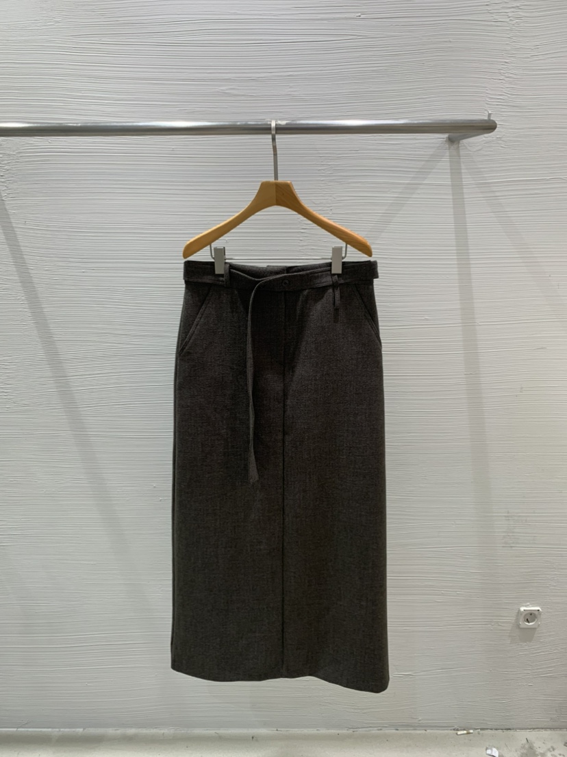 LUCY SALON東大門㊣代購女裝新品25秋冬推薦人氣長裙含腰帶LUCY SALON長裙