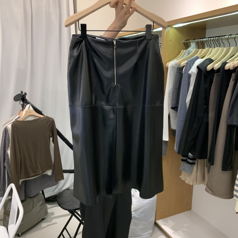 ALOT東大門㊣代購女裝新品職業真品時尚熱賣半身裙中短裙皮革A LOT半身裙/中短裙