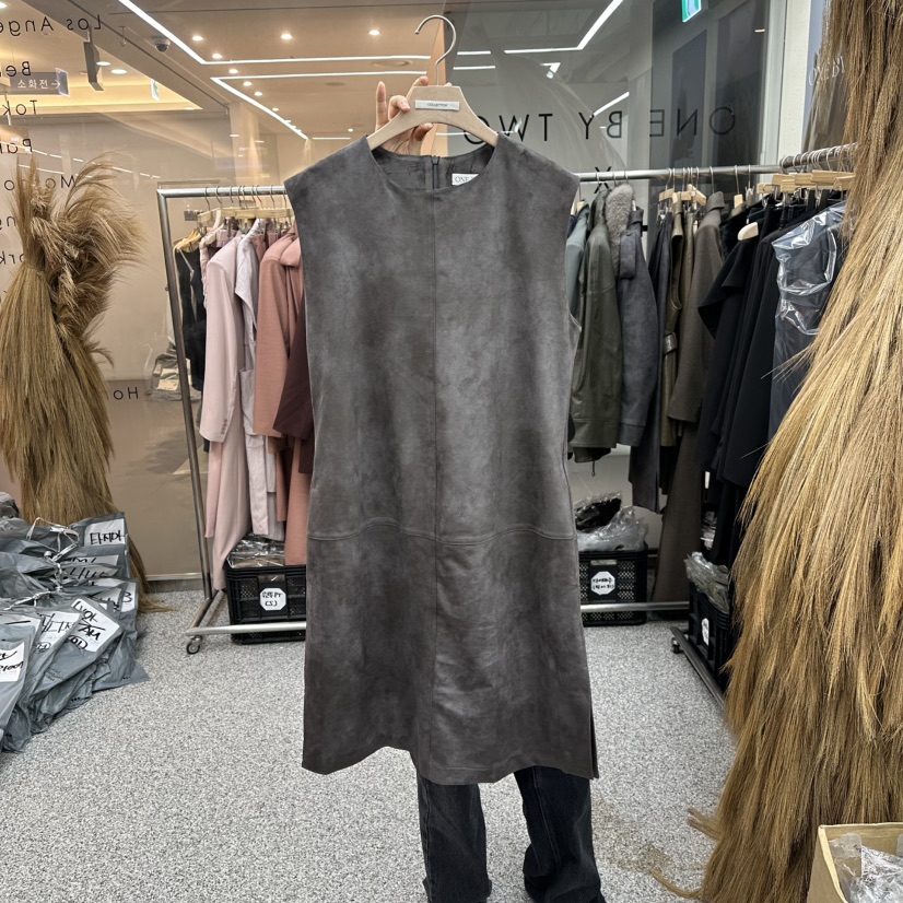ONEBYTWO東大門㊣實拍女裝新品時尚真品熱賣25秋冬連衣裙絨面革ONE BY TWO連衣裙圖色3