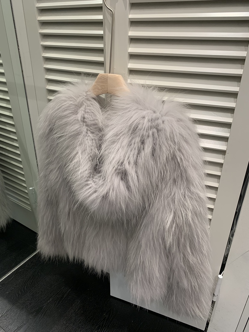 LE OVE/VERDI東大門㊣代購女裝新品熱賣夾克皮草浣熊連帽LE OVE/VERDI夾克
