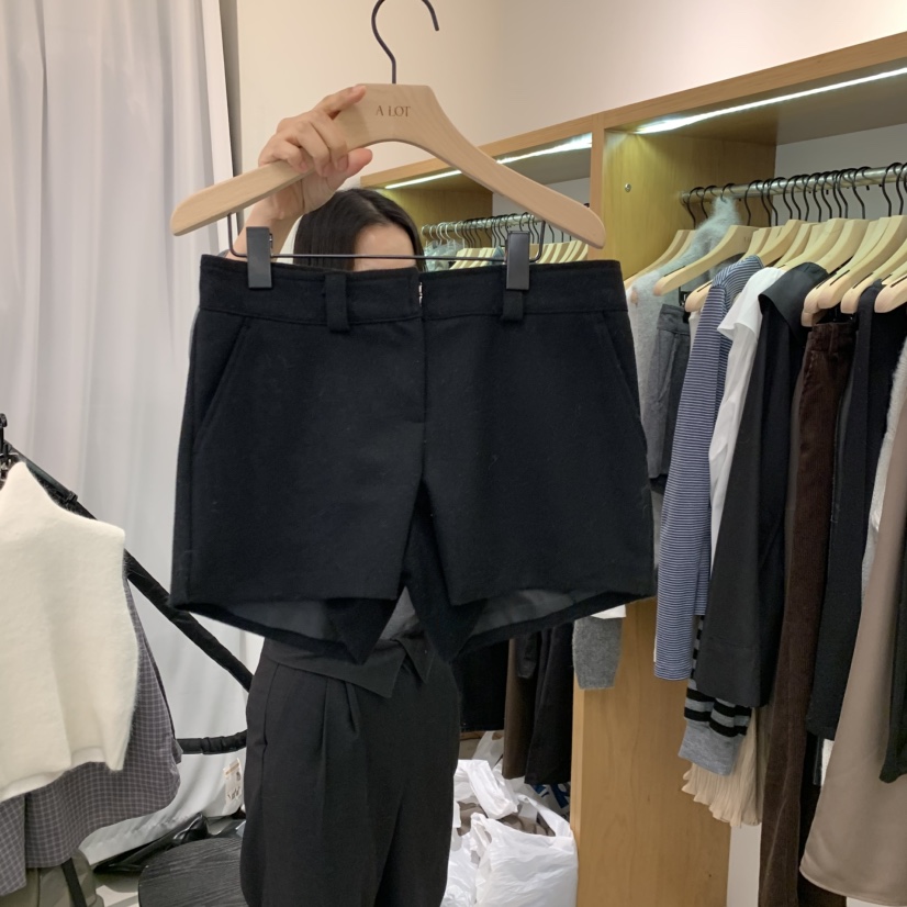 ALOT韓國代購㊣女士新款25秋冬推薦真品人氣熱賣休閑短褲羊毛A LOT短褲圖色2