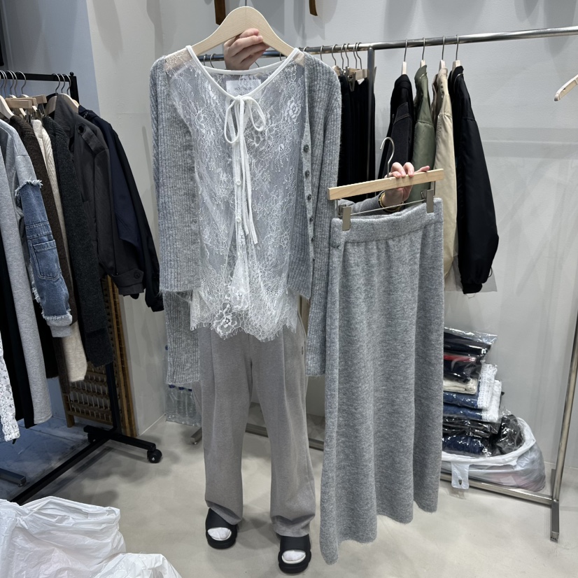 HOT PLACE韓國代購㊣女裝新品休閑時尚熱賣人氣真品套裝蕾絲HOT PLACE/DREAM GIRIS套裝圖色2