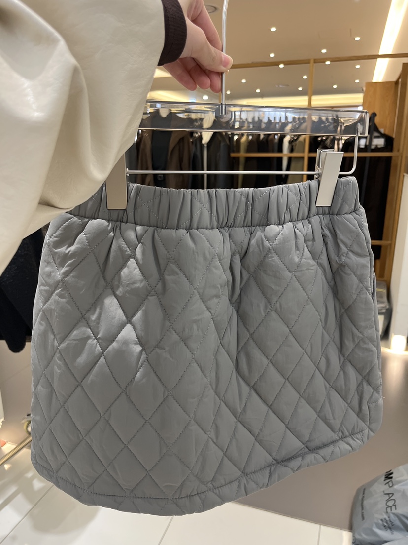 JENNIE韓國直郵㊣女士新品休閑推薦熱賣時尚人氣短裙填充SKJENNIE/VENEFIT短裙圖色2