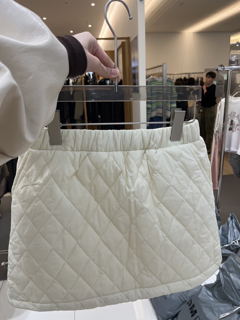 JENNIE韓國直郵㊣女士新品休閑推薦熱賣時尚人氣短裙填充SKJENNIE/VENEFIT短裙圖色4