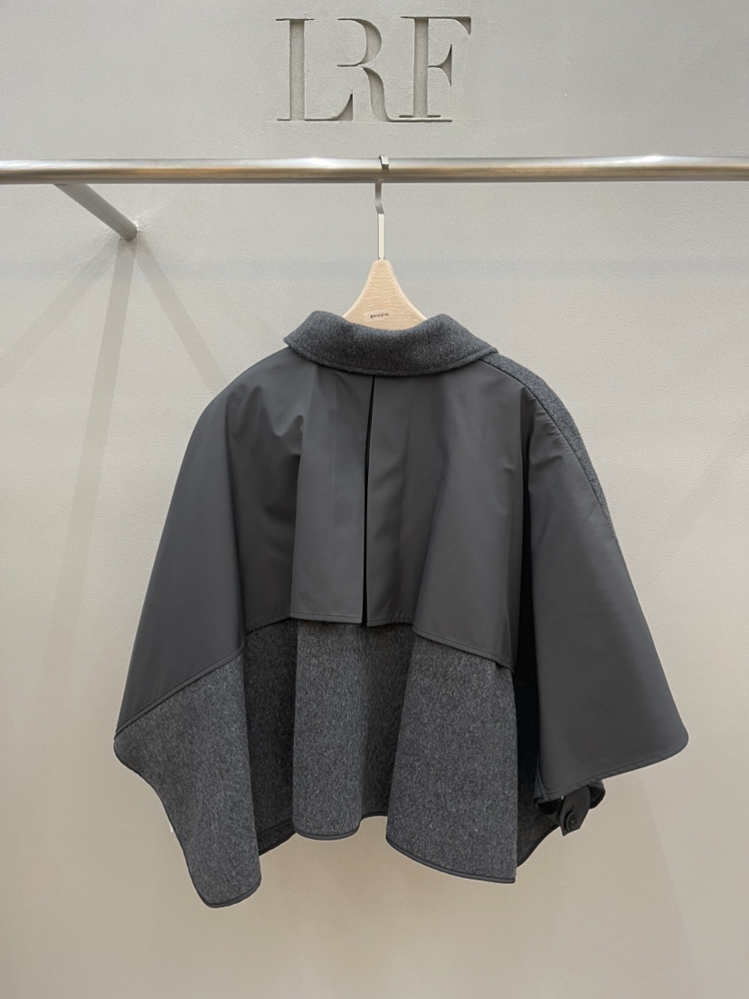 PLUS HONG-P東大門㊣實拍女裝新款推薦時尚短款大衣斗篷羊毛LORA FAMILY/PLUS HONG短款大衣