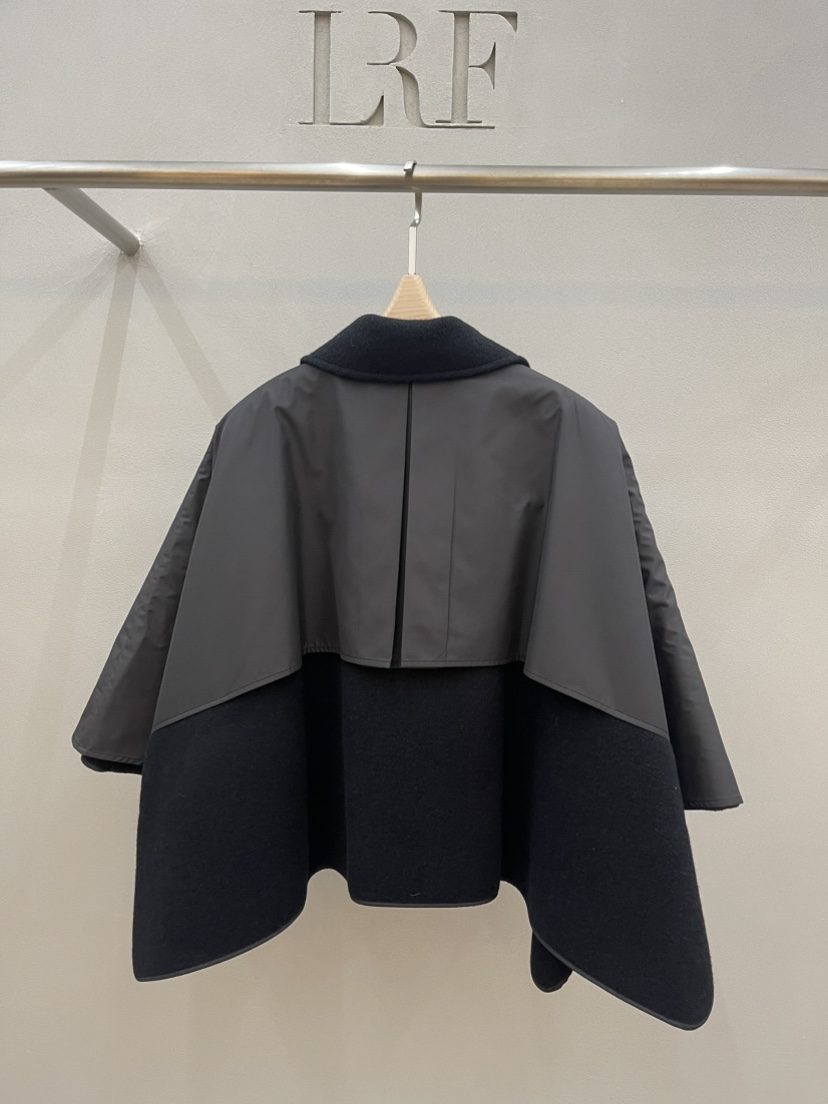 PLUS HONG-P東大門㊣實拍女裝新款推薦時尚短款大衣斗篷羊毛LORA FAMILY/PLUS HONG短款大衣