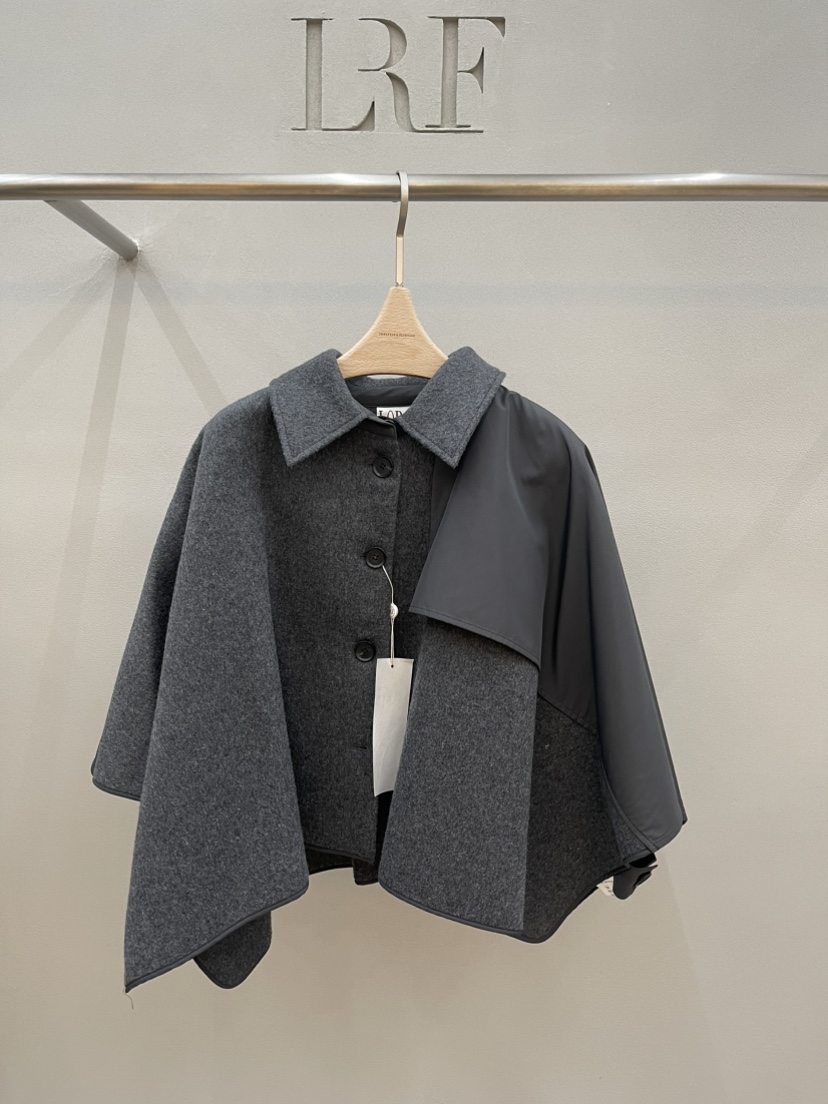 PLUS HONG-P東大門㊣實拍女裝新款推薦時尚短款大衣斗篷羊毛LORA FAMILY/PLUS HONG短款大衣圖色2