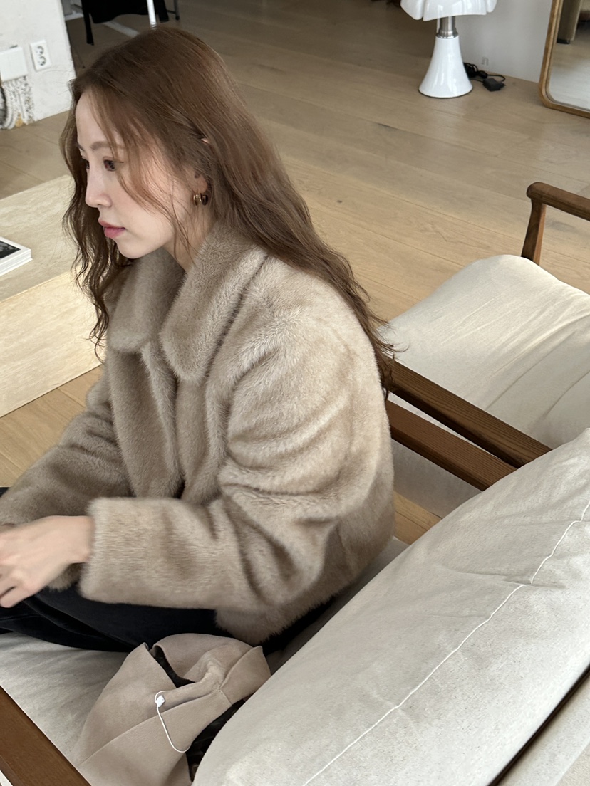 JEONG GAM STUDIOS東大門㊣實拍女士新款人氣短款大衣貂皮JEONG GAM短款大衣